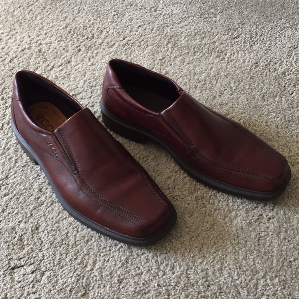NWOT brown ecco dress shoes